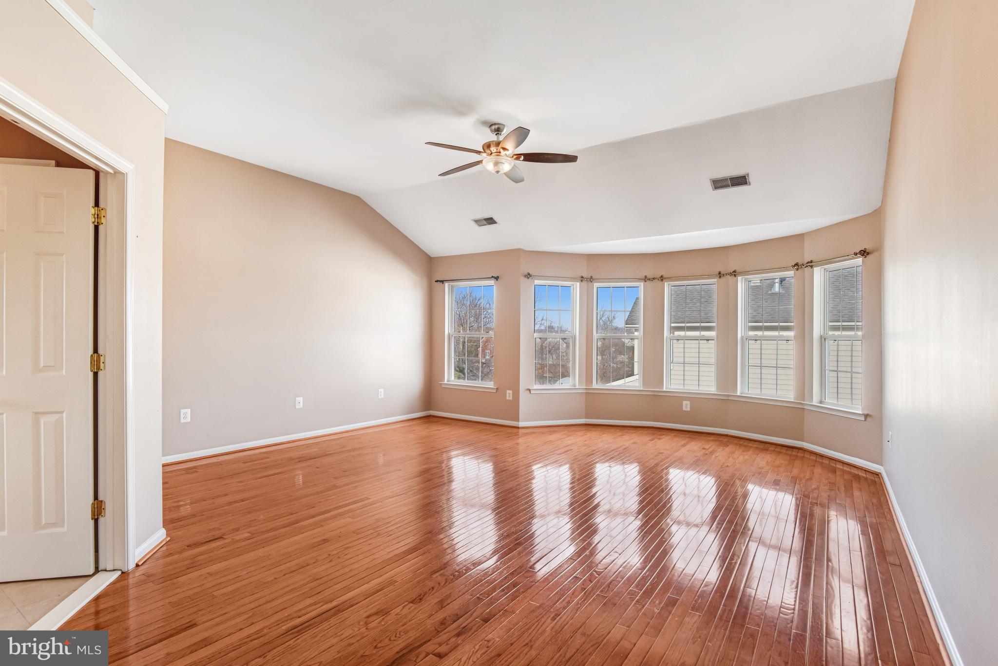 14570 Collingham Place Gainesville, VA 20155 - Photo 34 of 65