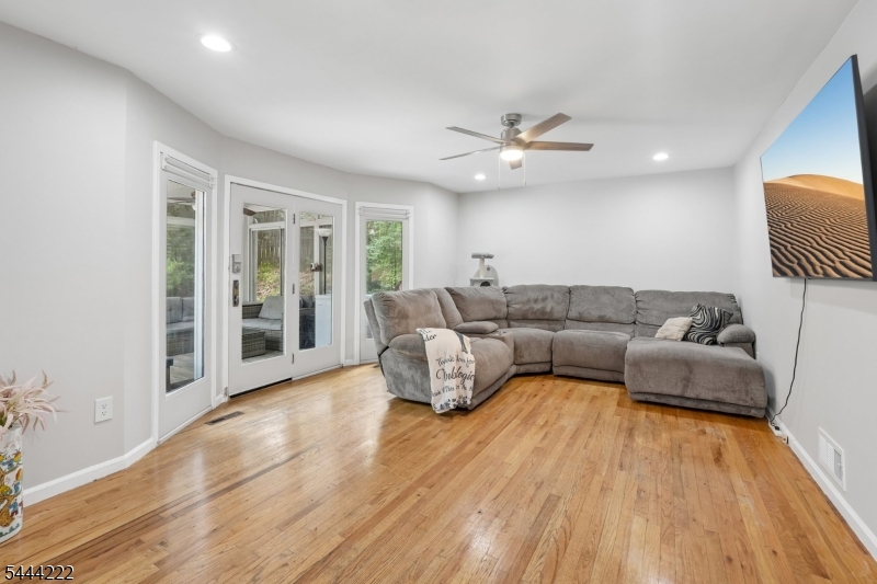 45 Fells Road Verona, NJ 07044 - Photo 15 of 43