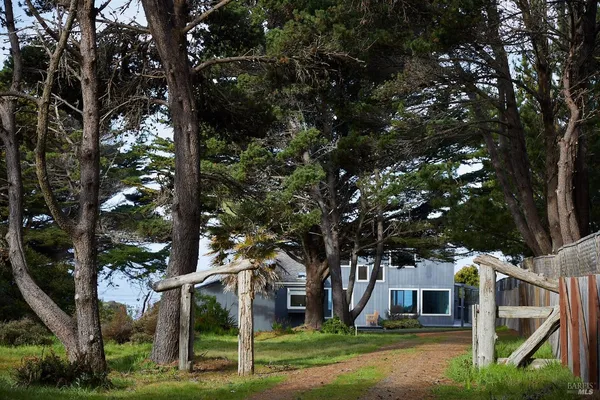 $1,695,000 | 30200 Highway 1, Fort Bragg, CA 95437
