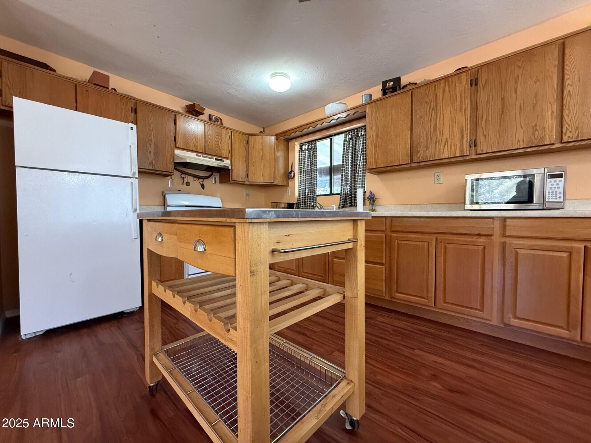 2143 Cottontail Road Overgaard, AZ 85933 - Photo 12 of 20 13
