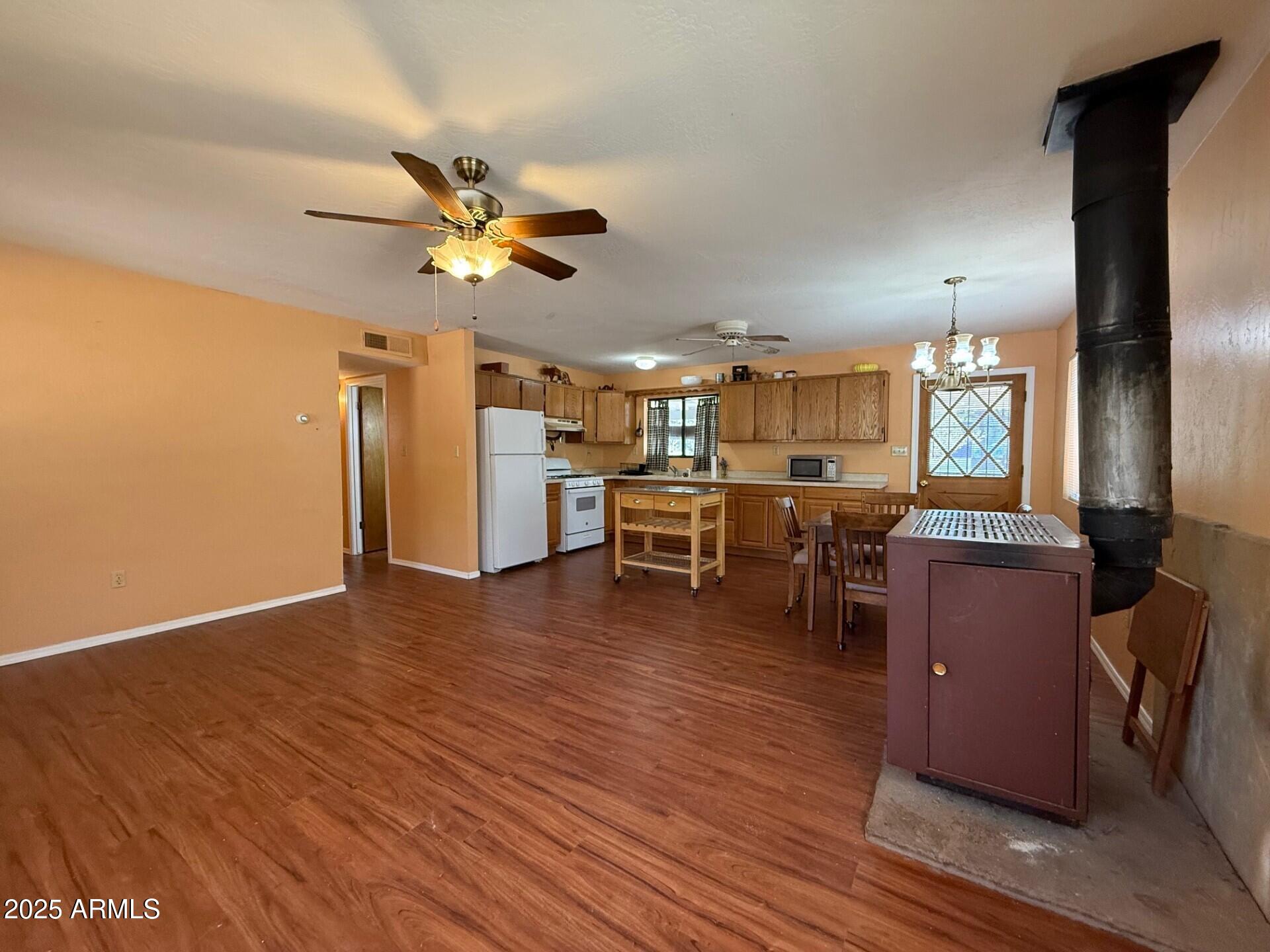 2143 Cottontail Road Overgaard, AZ 85933 - Photo 10 of 20 11