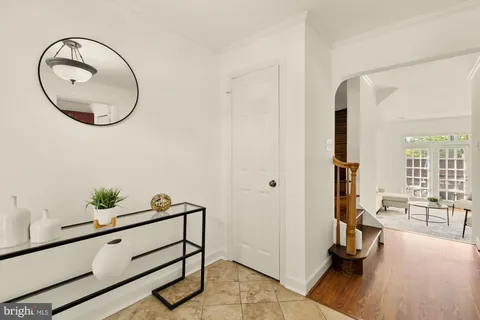 $795,000 | 6701 Washington Boulevard, Unit D, Arlington, VA 22205