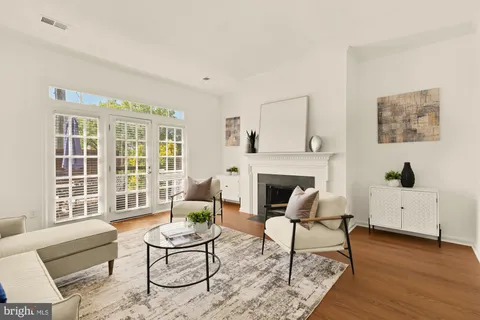 $795,000 | 6701 Washington Boulevard, Unit D, Arlington, VA 22205
