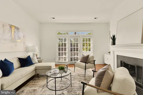 $795,000 | 6701 Washington Boulevard, Unit D, Arlington, VA 22205