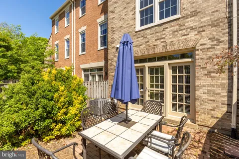 $795,000 | 6701 Washington Boulevard, Unit D, Arlington, VA 22205