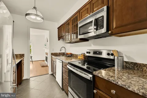 $795,000 | 6701 Washington Boulevard, Unit D, Arlington, VA 22205