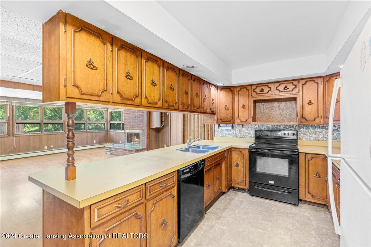 8595 Easton Road Rives Junction, MI 49277 - Photo 11 of 38 33-Media Jett - 33