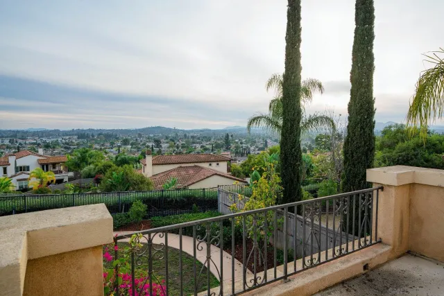 $1,300,000 | 2521 Honeybell Lane, Escondido, CA 92027