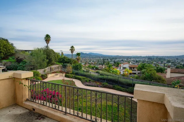 $1,300,000 | 2521 Honeybell Lane, Escondido, CA 92027