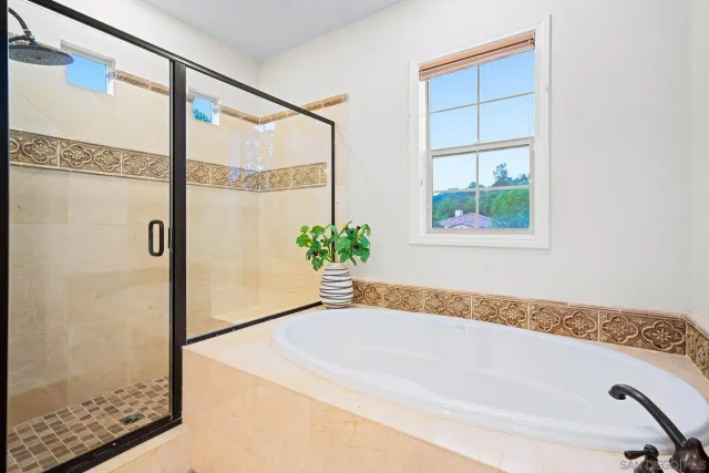 $1,300,000 | 2521 Honeybell Lane, Escondido, CA 92027