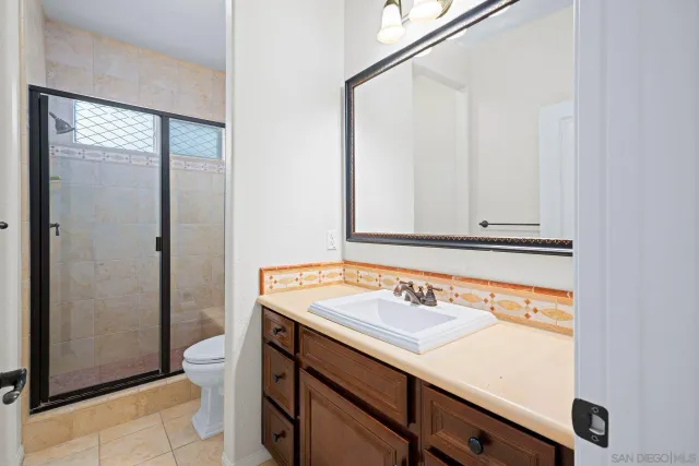 $1,300,000 | 2521 Honeybell Lane, Escondido, CA 92027