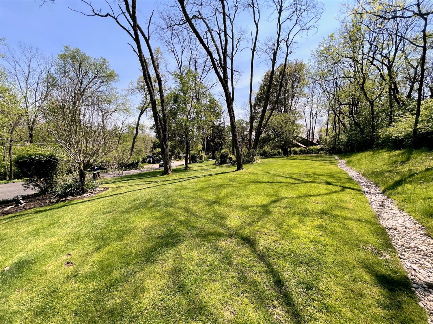 8286 Bridle Road Cincinnati, OH 45244 - Photo 6 of 48