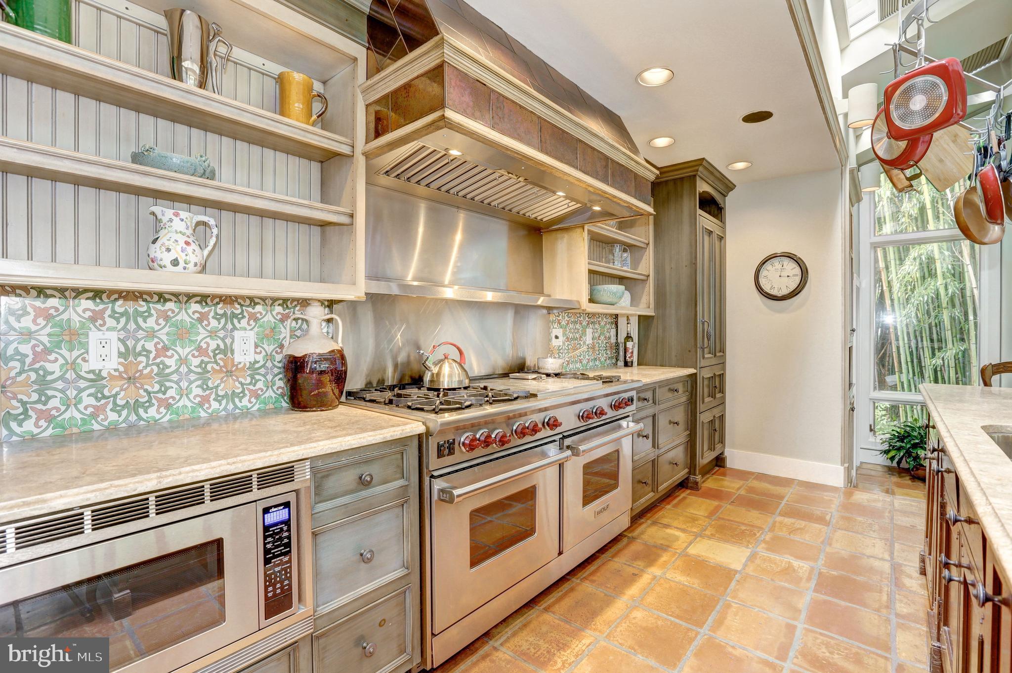 10109 Iron Gate Road Potomac, MD 20854 - Photo 14 of 42 Top of the Line Appliances