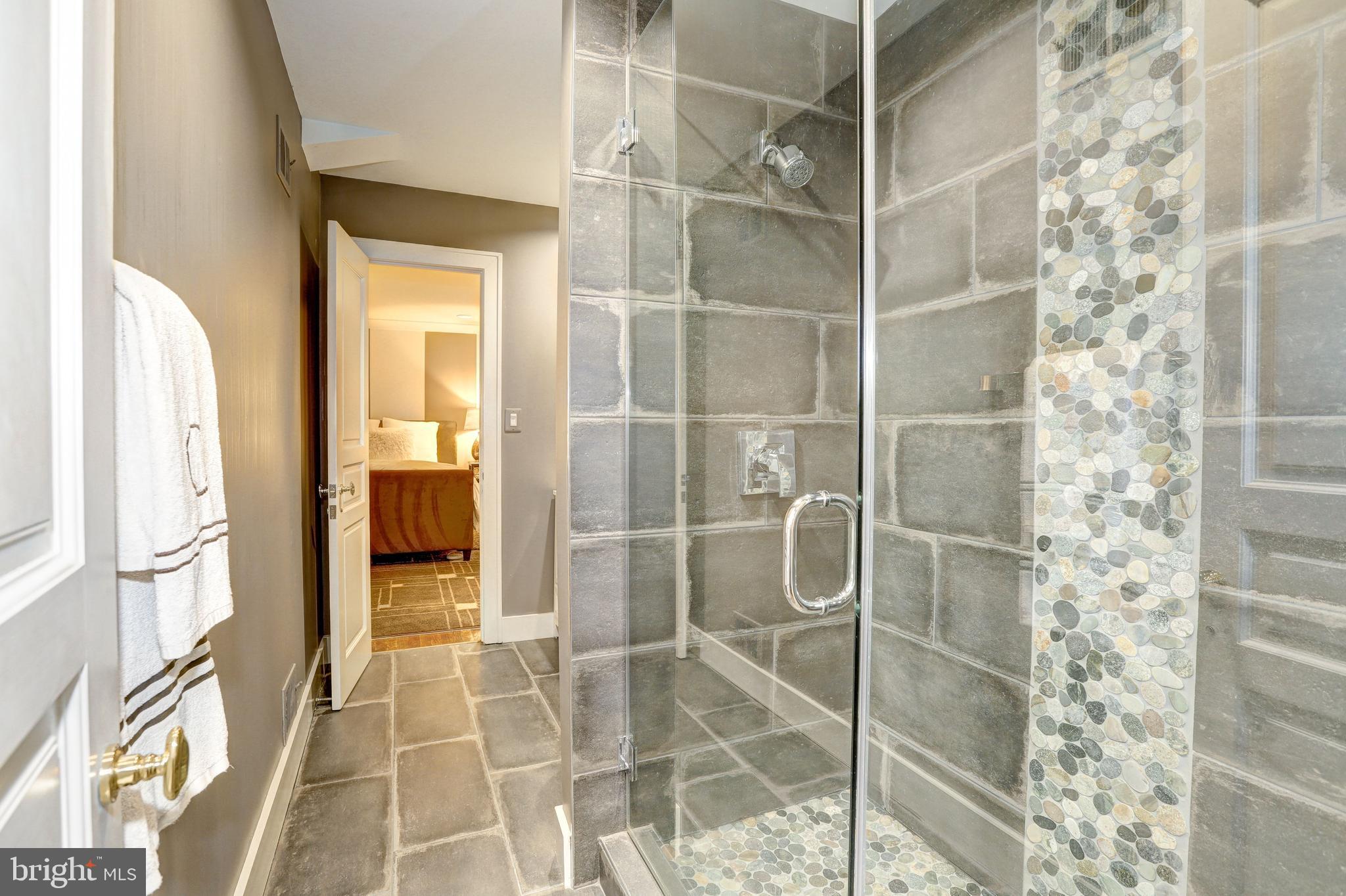 10109 Iron Gate Road Potomac, MD 20854 - Photo 25 of 42 Buddy Bath