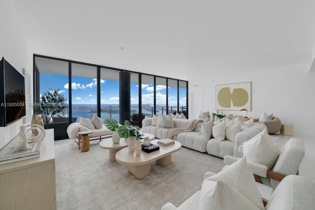 $3,980,000 | 700 Northeast 24th Street, Unit PH5903, Miami, FL 33137