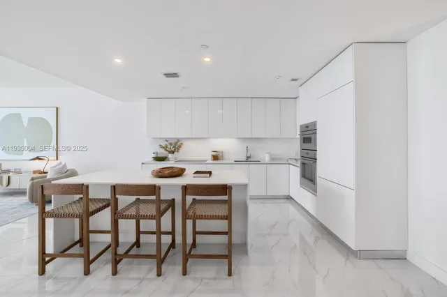 $3,980,000 | 700 Northeast 24th Street, Unit PH5903, Miami, FL 33137