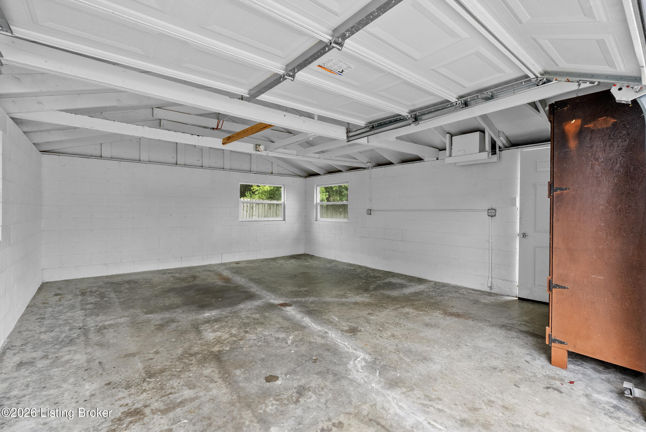 211 Redding Road Louisville, KY 40218 - Photo 34 of 35 Garage