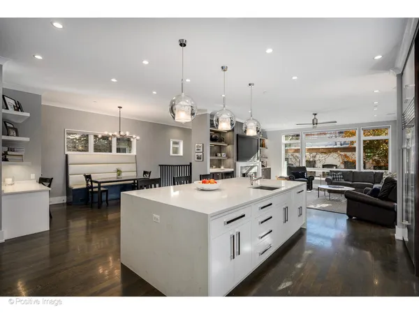 $3,200,000 | 2107 West Bradley Place, Chicago, IL 60618