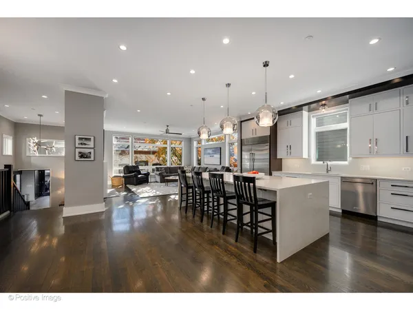 $3,200,000 | 2107 West Bradley Place, Chicago, IL 60618