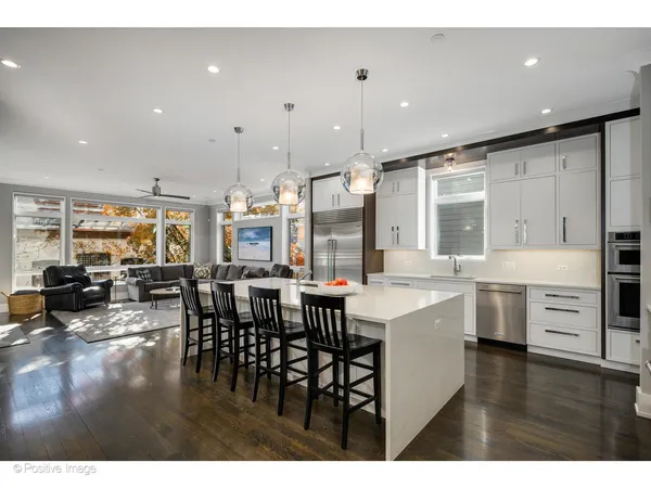 $3,200,000 | 2107 West Bradley Place, Chicago, IL 60618