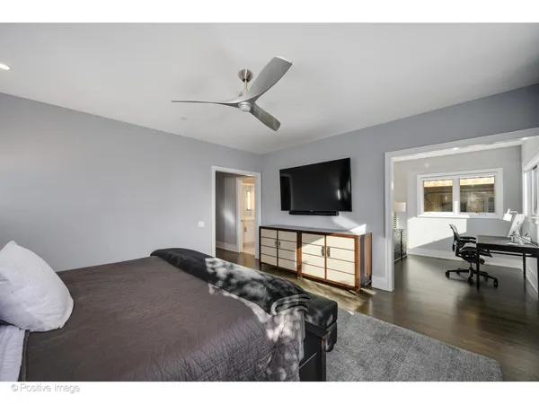 $3,200,000 | 2107 West Bradley Place, Chicago, IL 60618