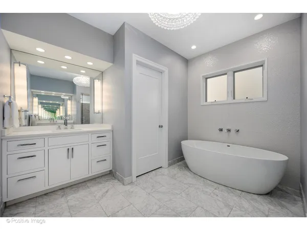 $3,200,000 | 2107 West Bradley Place, Chicago, IL 60618