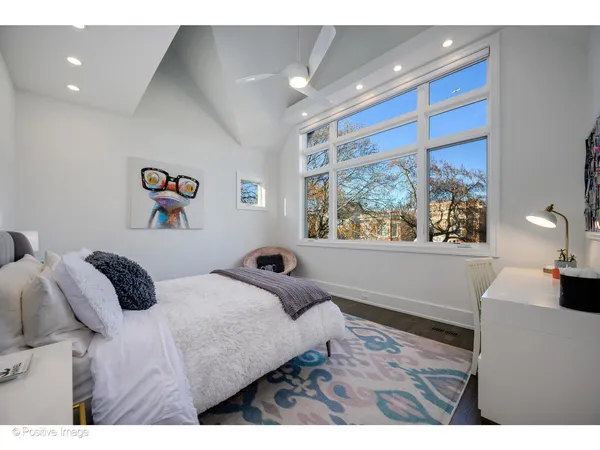 $3,200,000 | 2107 West Bradley Place, Chicago, IL 60618