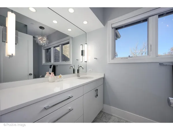 $3,200,000 | 2107 West Bradley Place, Chicago, IL 60618