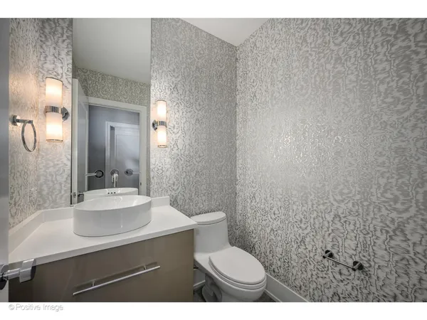 $3,200,000 | 2107 West Bradley Place, Chicago, IL 60618