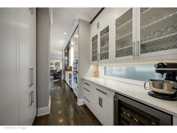 $3,200,000 | 2107 West Bradley Place, Chicago, IL 60618