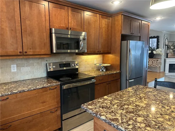 $424,900 | 8391 Cazenovia Road, Pompey, NY 13104