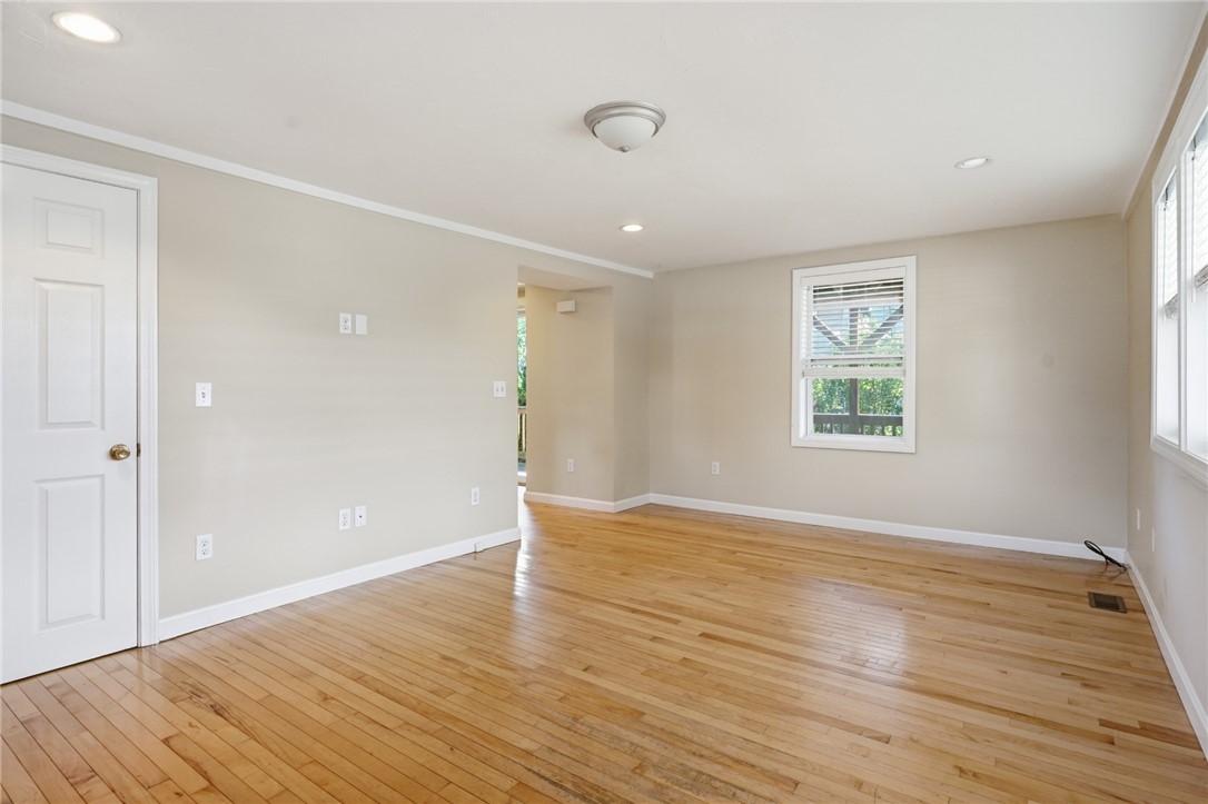 464 Nausauket Road Warwick, RI 02886 - Photo 21 of 49 First floor bedroom 1.