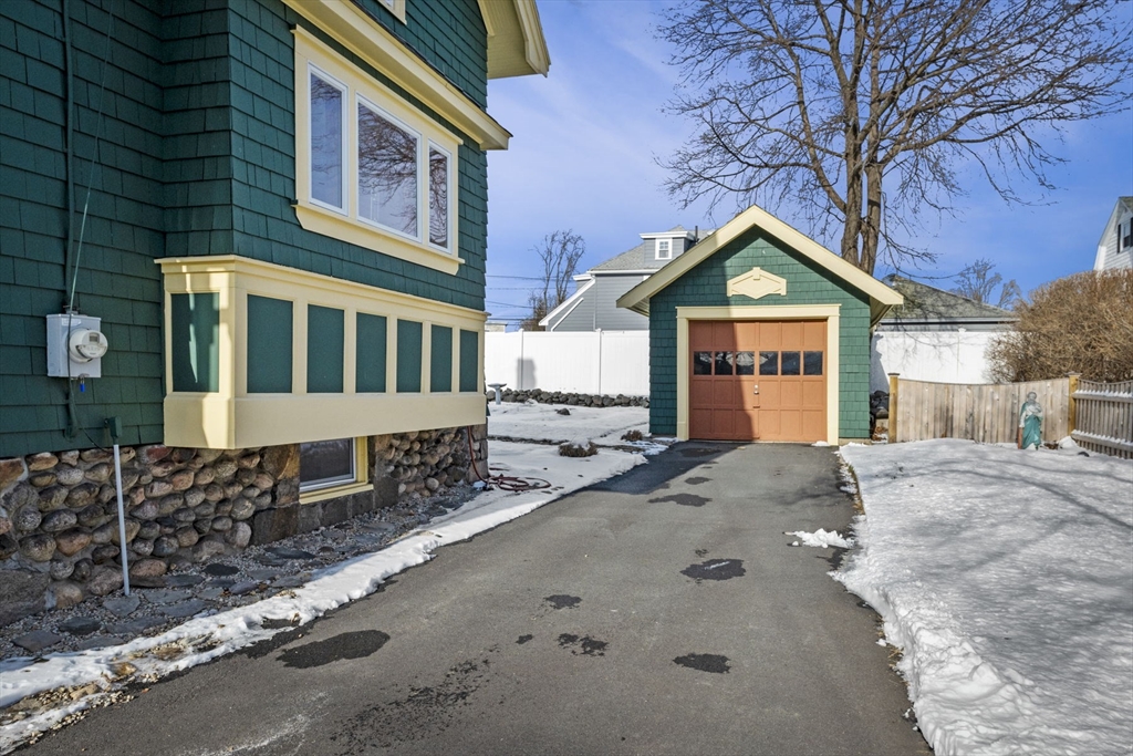 47 Ruby Avenue Marblehead, MA 01945 - Photo 8 of 42