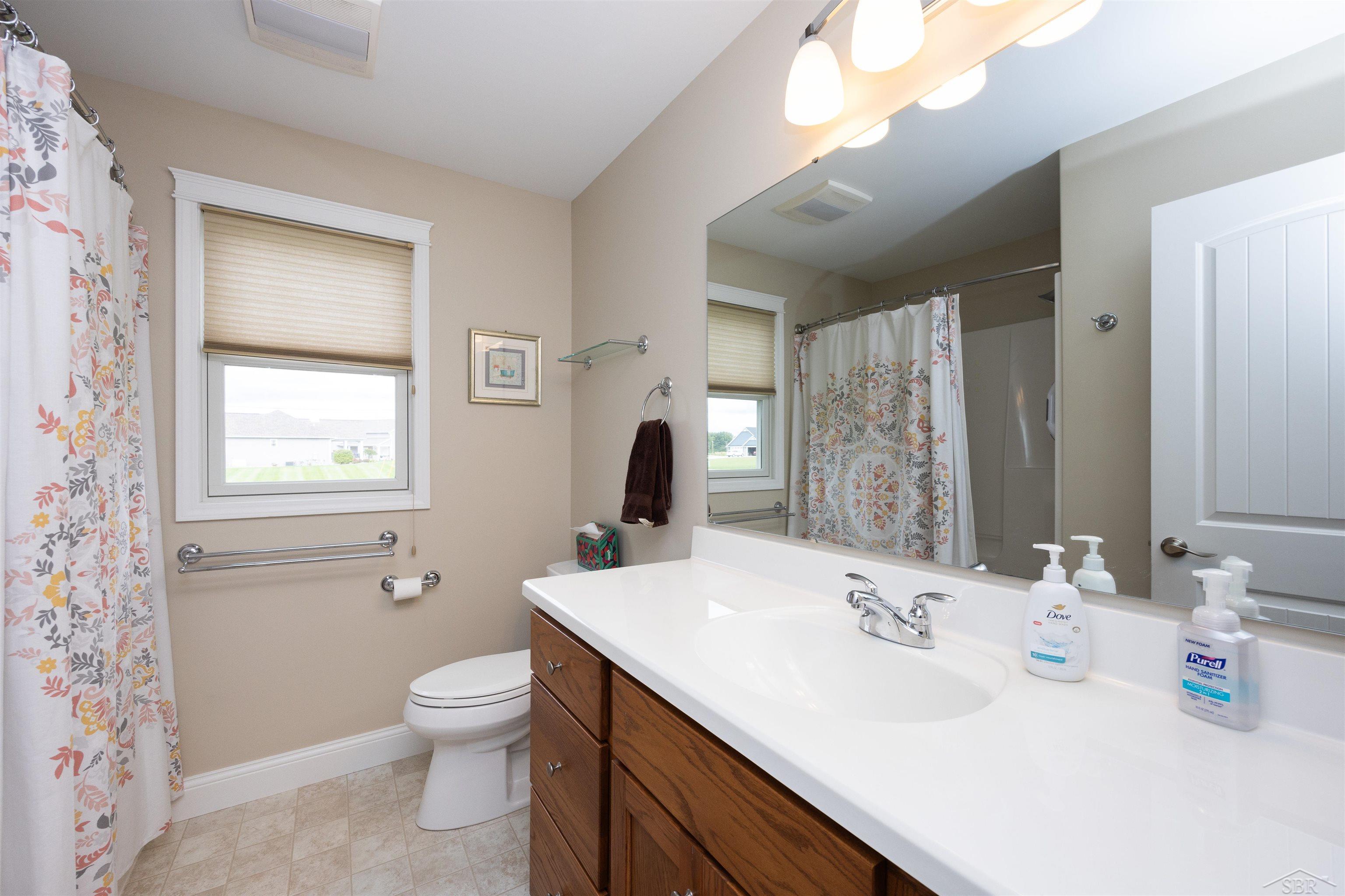 5864 North Thomas Road Freeland, MI 48623 - Photo 24 of 43 50122632-23.JPG