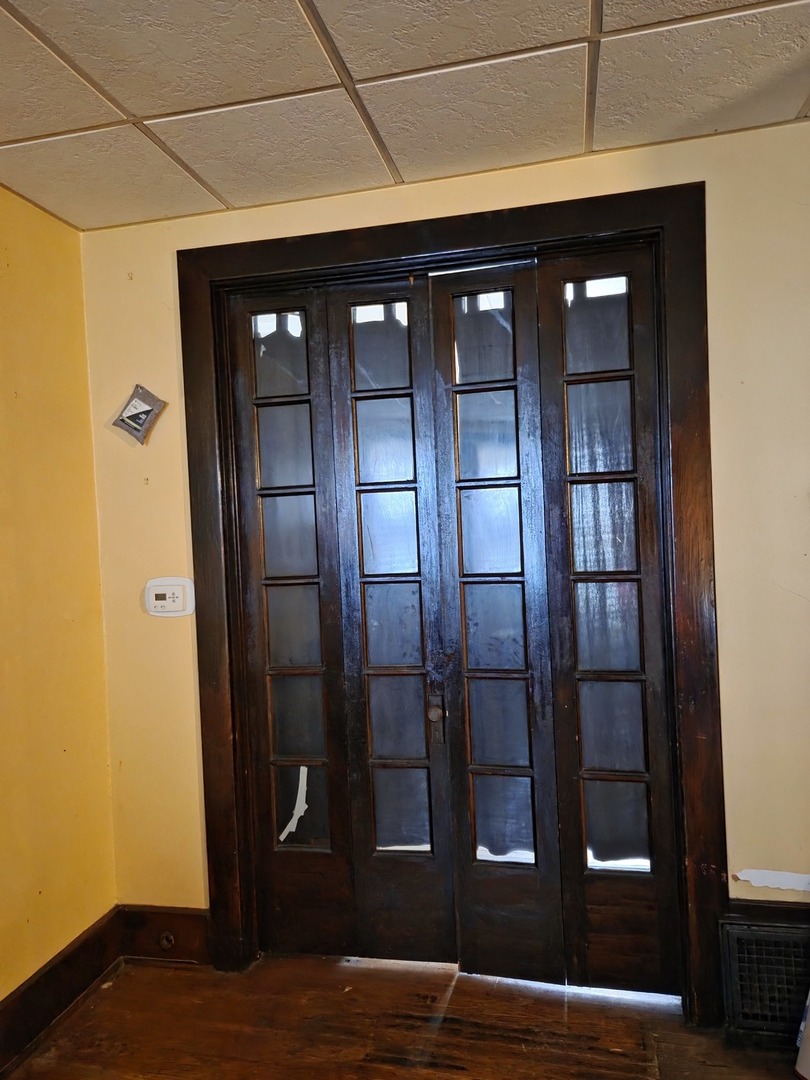 6738 South Normal Boulevard Chicago, IL 60621 - Photo 10 of 12 a view of elevator