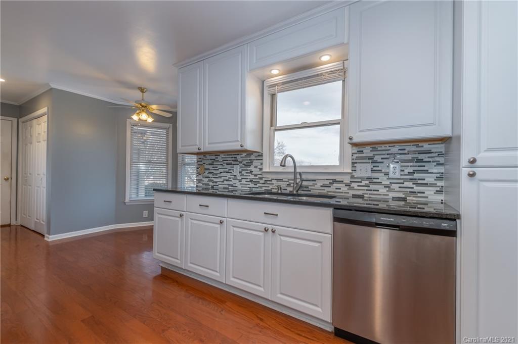 215 Orchard Grove Road, Unit 22 Campobello, SC 29322 - Photo 13 of 35 a bathroom with a sink and a mirror