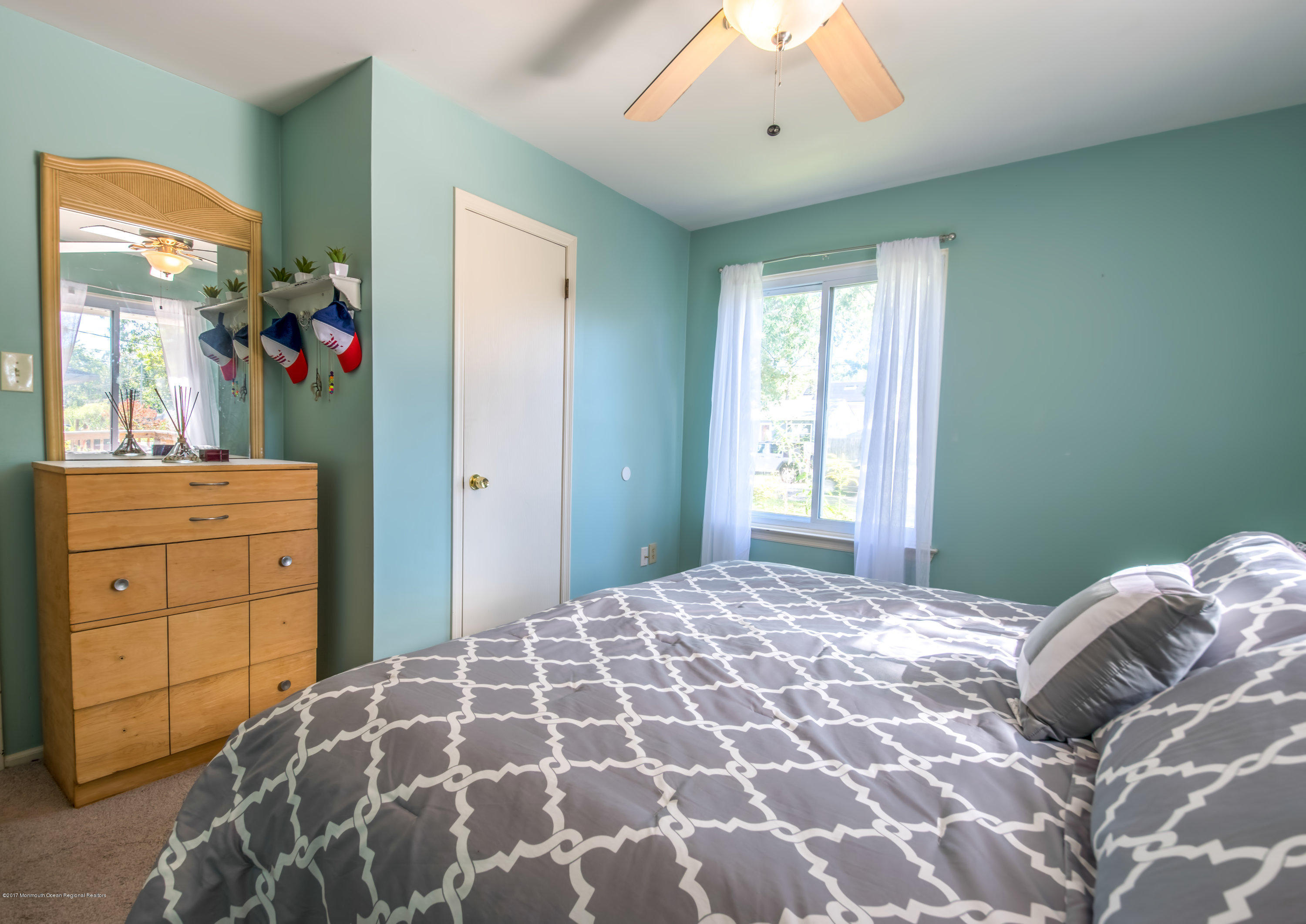 121 Bowsprit Road Manahawkin, NJ 08050 - Photo 16 of 29 _9