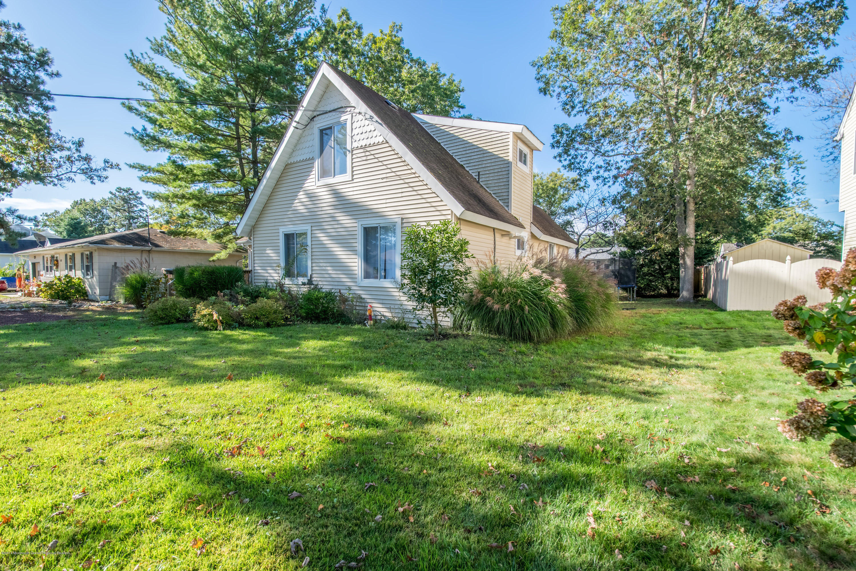 121 Bowsprit Road Manahawkin, NJ 08050 - Photo 3 of 29 _24