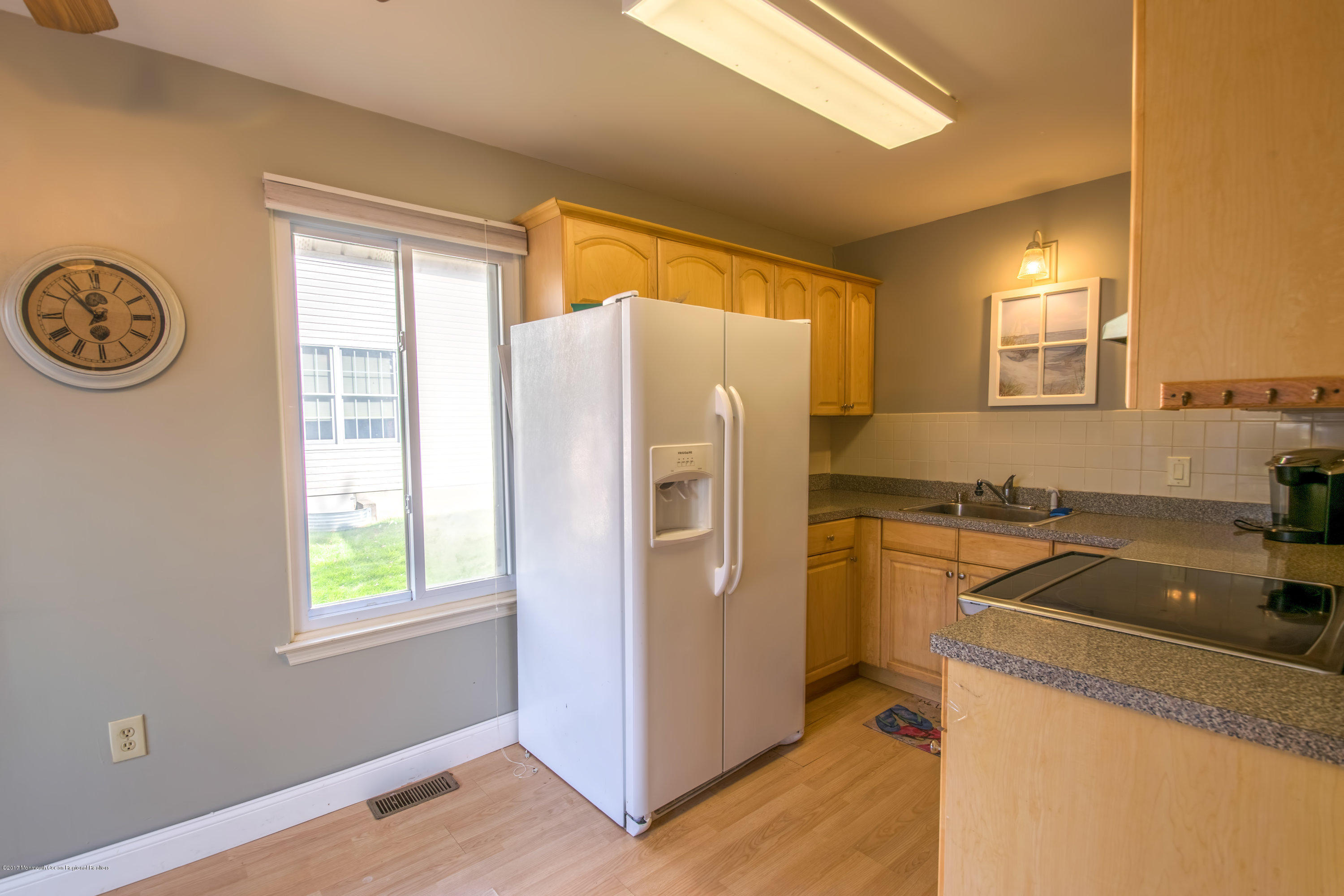121 Bowsprit Road Manahawkin, NJ 08050 - Photo 9 of 29 _17
