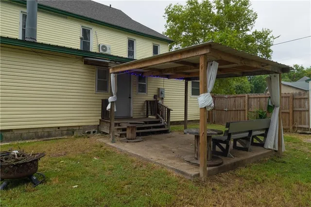 $120,000 | 425 East 5th Street, Cherryvale, KS 67335