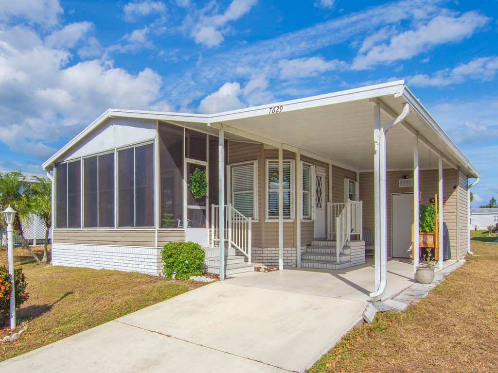 7629 Chasta Road Micco, FL 32976 - Photo 6 of 31