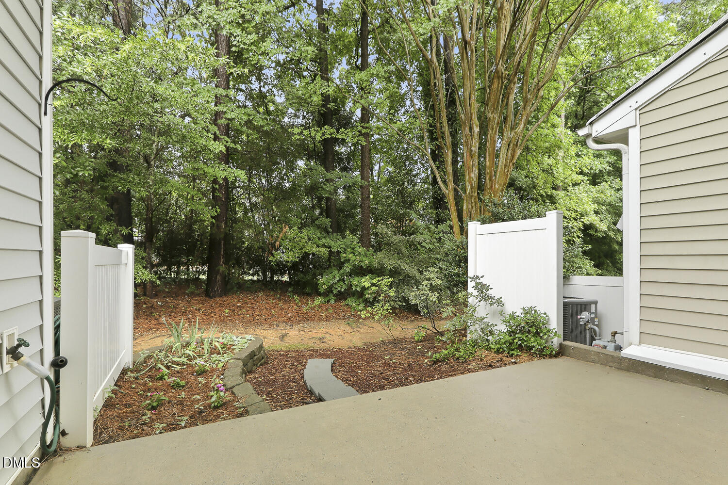 2506 Bryarton Village Way Raleigh, NC 27606 - Photo 31 of 36 038