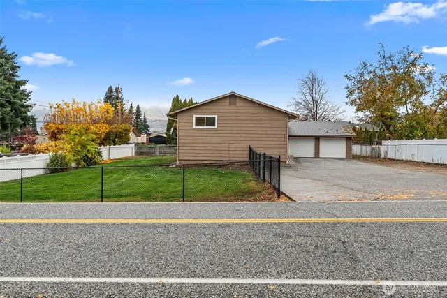 $543,900 | 3010 Northwest Cascade Avenue, East Wenatchee, WA 98802