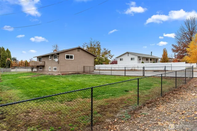 $543,900 | 3010 Northwest Cascade Avenue, East Wenatchee, WA 98802