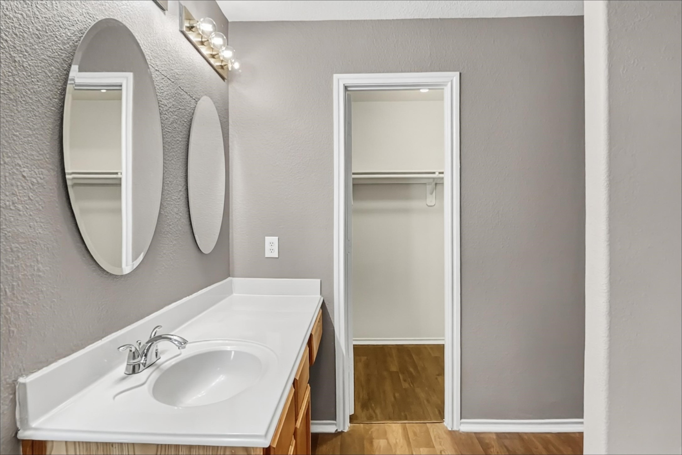 504 Leaf Cluster Court East Conroe, TX 77301 - Photo 11 of 16