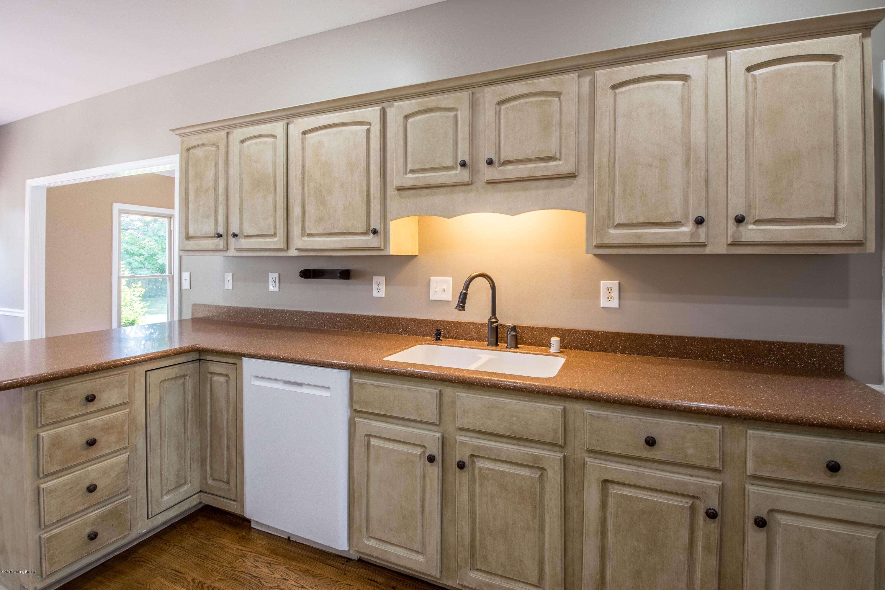 14022 Spring Mill Road Louisville, KY 40245 - Photo 10 of 40 Kitchen/Dining