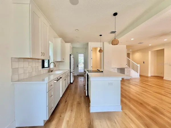 $5,500 | 709 Garden West Terrace, Winter Garden, FL 34787