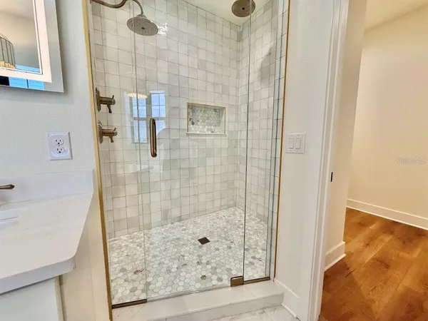 $5,500 | 709 Garden West Terrace, Winter Garden, FL 34787
