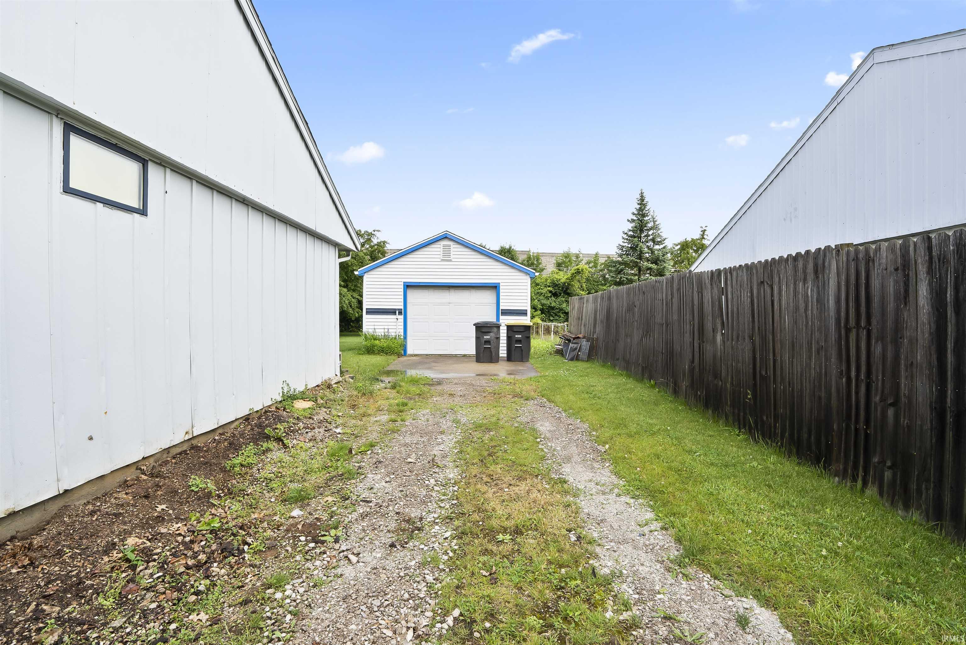 1405 Tulip Tree Road Fort Wayne, IN 46825 - Photo 20 of 24 Gallery Image 20