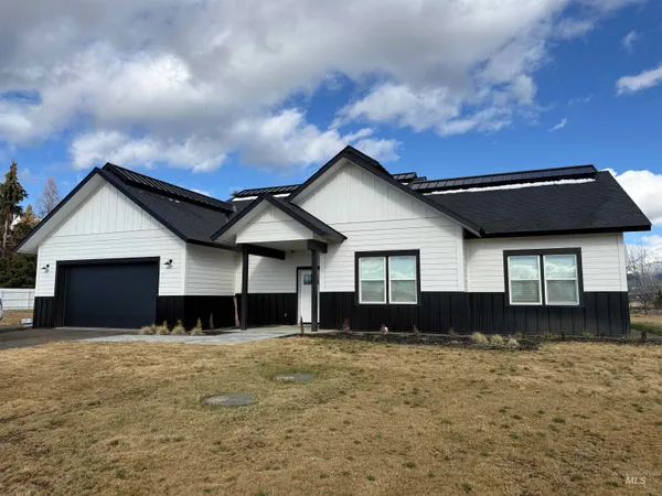 $979,000 | 14072 Mulberry Street, McCall, ID 83638